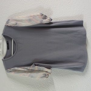 Cure | Beautiful soft blouse with puff sheer sleeves